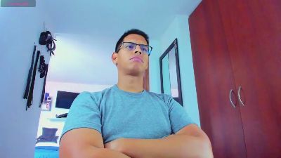 John_pmr live cam on Cam4