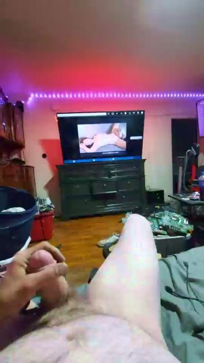 Johnb489 live cam on Cam4