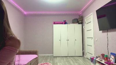 JohnnaKonowal live cam on Cam4