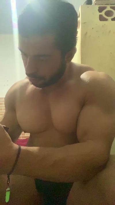 JohnnyDoe2025 live cam on Cam4