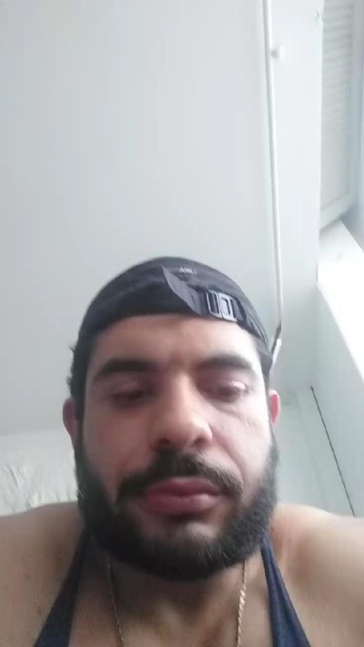 JohnnyDoe2025 live cam on Cam4