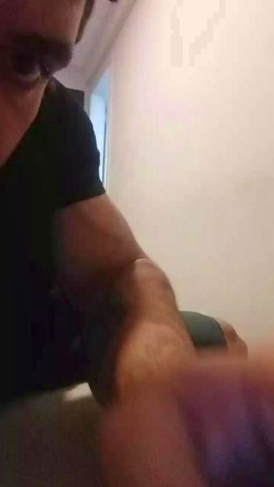 JohnnyDoe2025 live cam on Cam4