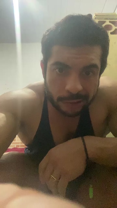 JohnnyDoe2025 live cam on Cam4