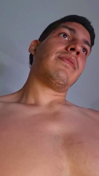 JohnnyRuizXXX live cam on Cam4