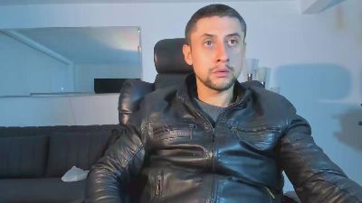 Johnny_Seens1 live cam on Cam4