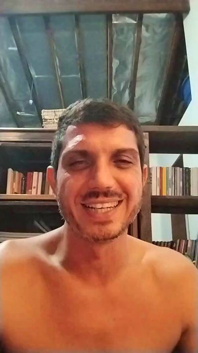 Johnnycruz39 live cam on Cam4