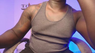 Johnstrong_ live cam on Cam4