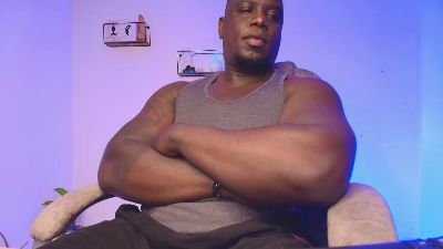 Johnstrong_ live cam on Cam4