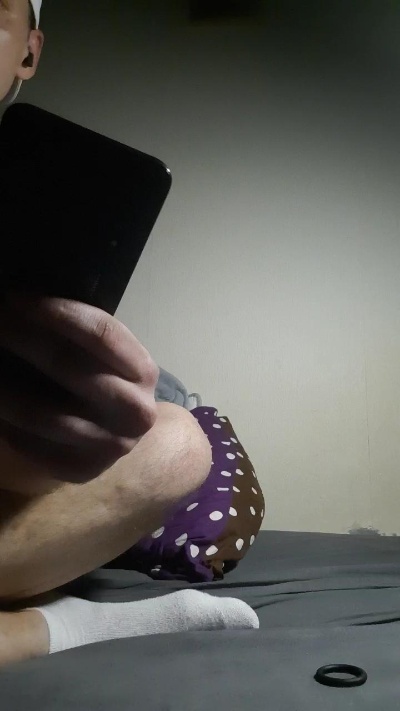 Johnybdg94 live cam on Cam4