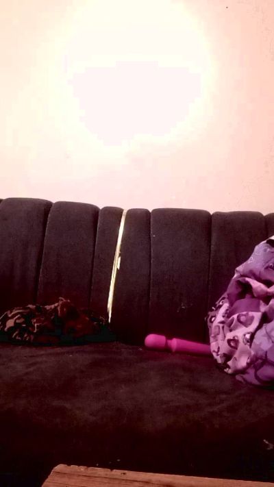 Jojoann399 live cam on Cam4