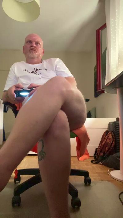 Jokerdick31 live cam on Cam4