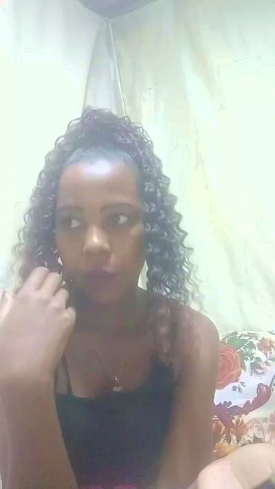 JolieSava26 live cam on Cam4
