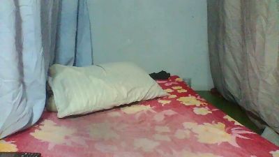 Joliebombe live cam on Cam4