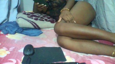 Joliebombe live cam on Cam4