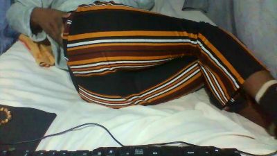 Joliebombe live cam on Cam4