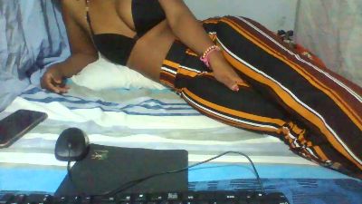 Joliebombe live cam on Cam4