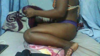 Joliebombe live cam on Cam4