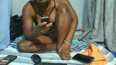 Joliebombe live cam on Cam4