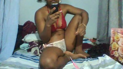 Joliebombe live cam on Cam4