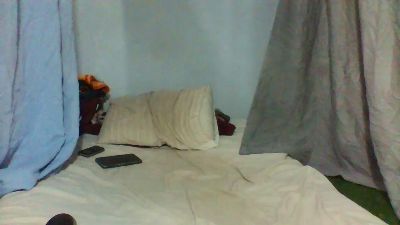 Joliebombe live cam on Cam4