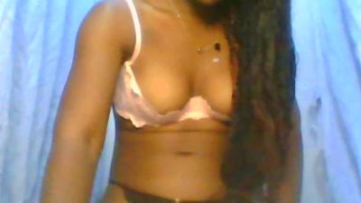 Joliebombe live cam on Cam4