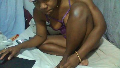 Joliebombe live cam on Cam4