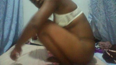 Joliebombe live cam on Cam4