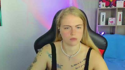 Jolly_Doll live cam on Cam4