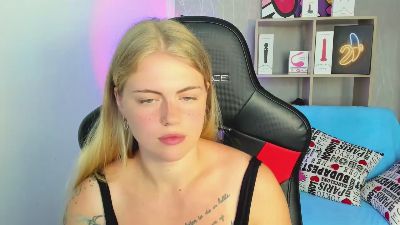 Jolly_Doll live cam on Cam4