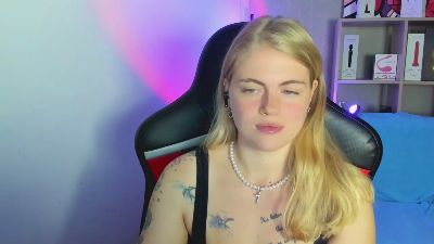 Jolly_Doll live cam on Cam4