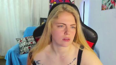 Jolly_Doll live cam on Cam4