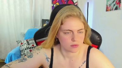 Jolly_Doll live cam on Cam4