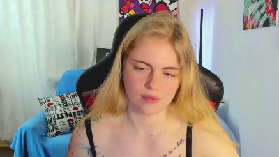 Jolly_Doll live cam on Cam4