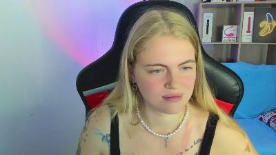 Jolly_Doll live cam on Cam4