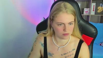Jolly_Doll live cam on Cam4