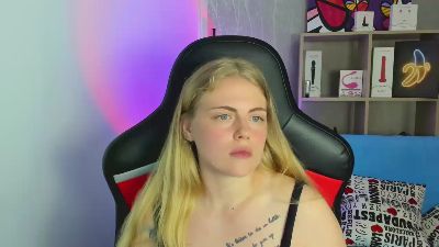 Jolly_Doll live cam on Cam4