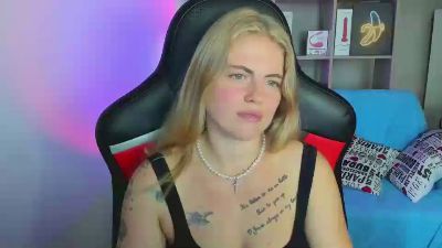 Jolly_Doll live cam on Cam4