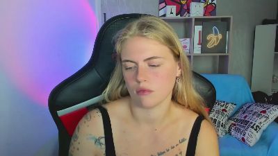 Jolly_Doll live cam on Cam4