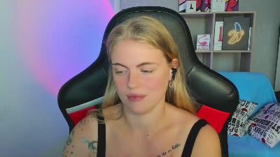 Jolly_Doll live cam on Cam4