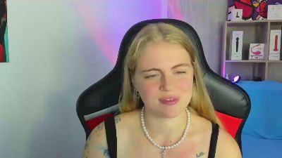 Jolly_Doll live cam on Cam4