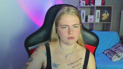 Jolly_Doll live cam on Cam4