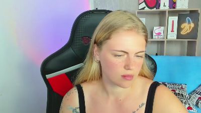 Jolly_Doll live cam on Cam4