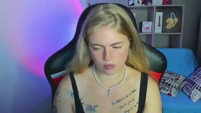 Jolly_Doll live cam on Cam4