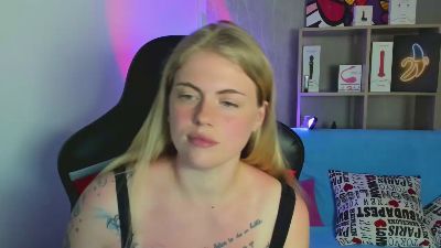 Jolly_Doll live cam on Cam4