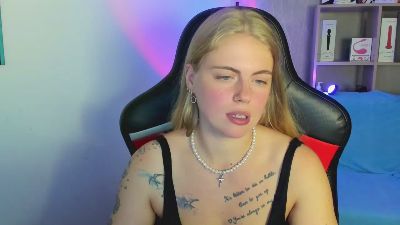 Jolly_Doll live cam on Cam4