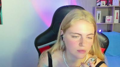 Jolly_Doll live cam on Cam4