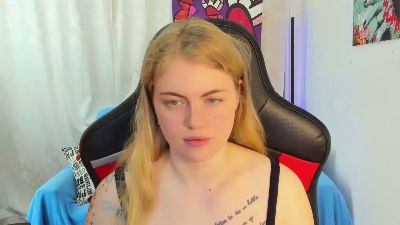 Jolly_Doll live cam on Cam4