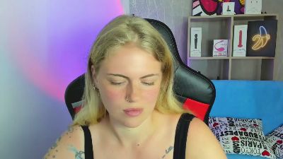 Jolly_Doll live cam on Cam4