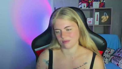 Jolly_Doll live cam on Cam4
