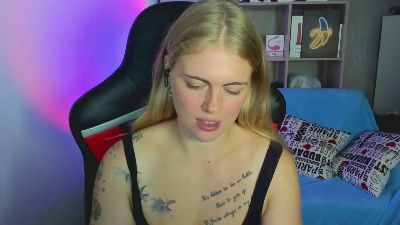 Jolly_Doll live cam on Cam4